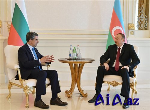 Prezident İlham Əliyev bolqar həmkarı ilə görüşdü (FOTO)