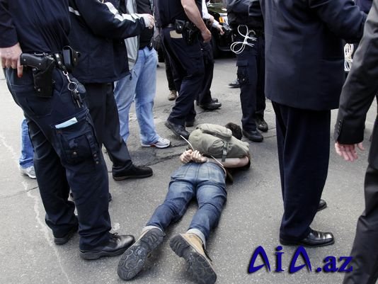 Bakı polisi dələduzları qandalladı
