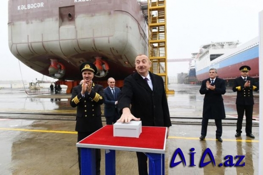 Prezident “Laçın” tankerinin istismara verilmə mərasimində -