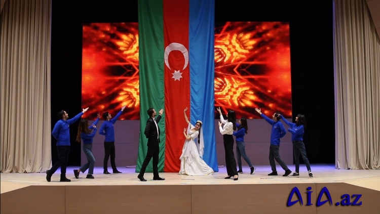 Bakı Gənclər Mərkəzi: “2 Fevral-Azərbaycan Gəncləri Günü”nə həsr olunmuş “Gələcəyə Bizimlə Addımla” himni