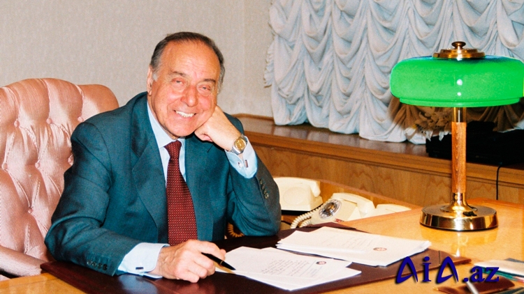 Nizami Əhmədov: “Heydər Əliyevin siyasi irsi Azərbaycanın bugünkü qələbələrinin rəhnidir”