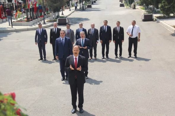 Türkiyə səfiri Şəhidlər xiyabanı və “İmamzadə” türbəsini ziyarət edib –