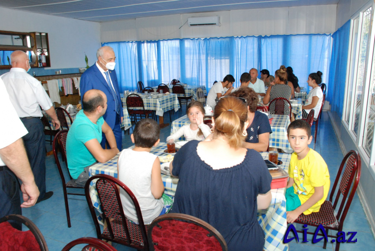 AHİK sədri həmkarlar ittifaqlarının Nabrandakı sağlamlıq-istirahət ocaqlarının vəziyyəti ilə maraqlanıb