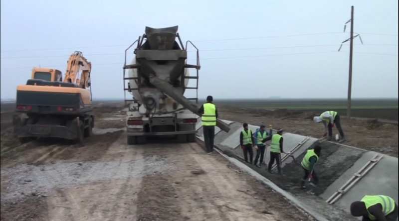 Cəlilabad rayonunda torpaq məcralı kanal beton üzlüyə alınır