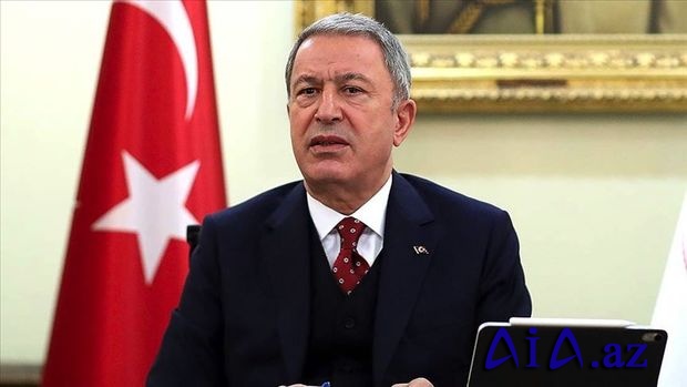 Hulusi Akar ukraynalı həmkarı ilə danışdı