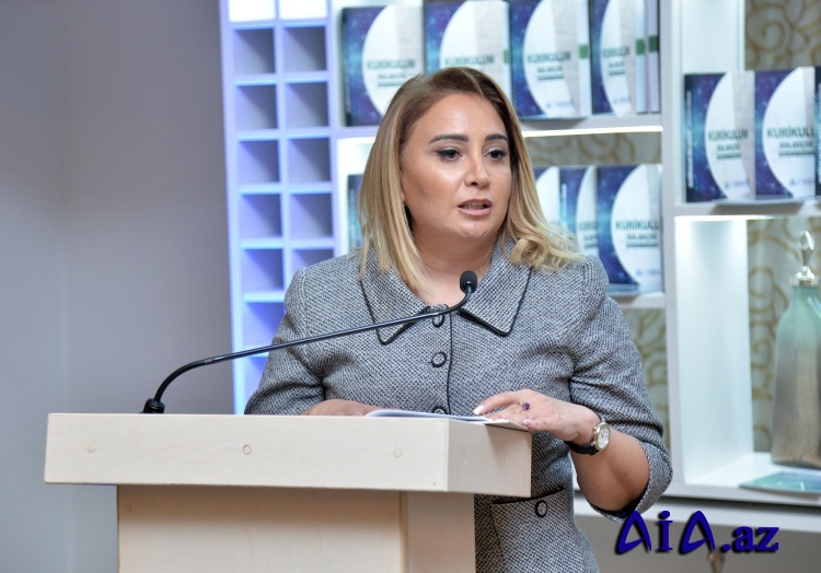 İlhamə Abdullayeva: “Xalqın ümummilli lideri Heydər Əliyev 1992-ci ildə Yeni Azərbaycan Partiyasına rəhbərliyi öz üzərinə götürməklə xilaskarlıq missiyasını həyata keçirməyə başlamış oldu”