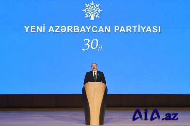 İlham Əliyev YAP-ın 30 illiyi bağlı tədbirdə iştirak edir -