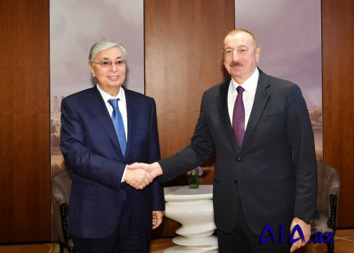 Tokayev İlham Əliyevi Qazaxıstana rəsmi səfərə dəvət edib