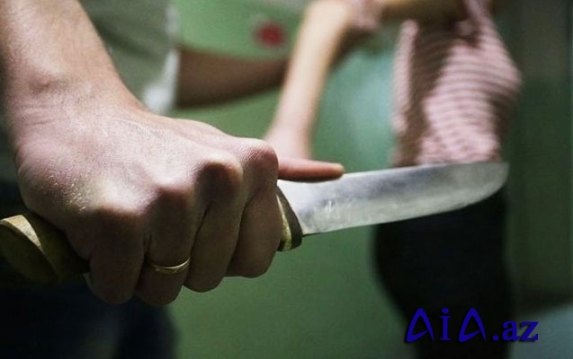 Göyçayda parkda 64 yaşlı kişi 21 yaşlı qızı bıçaqlayıb