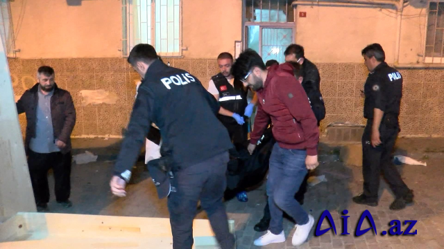 İstanbulda donuzla bağlı cinayət! Evdəki yanğını söndürməyə gedən qruplar onun cansız cəsədini tapıblar