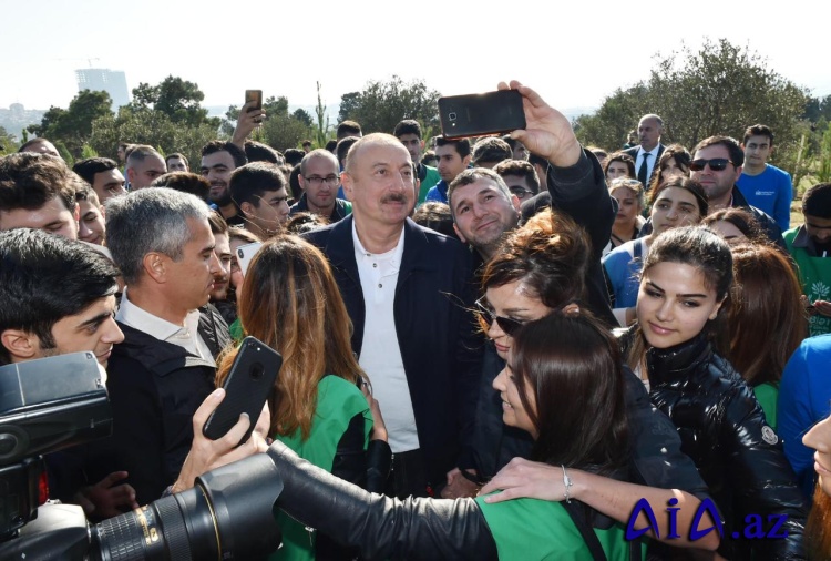 Gənclərimiz bizim tariximizi yaxşı bilməlidir, keçmişimizi yaxşı bilməlidir, dilimizi yaxşı bilməlidir, milli dəyərlərimizi yaxşı bilməlidir