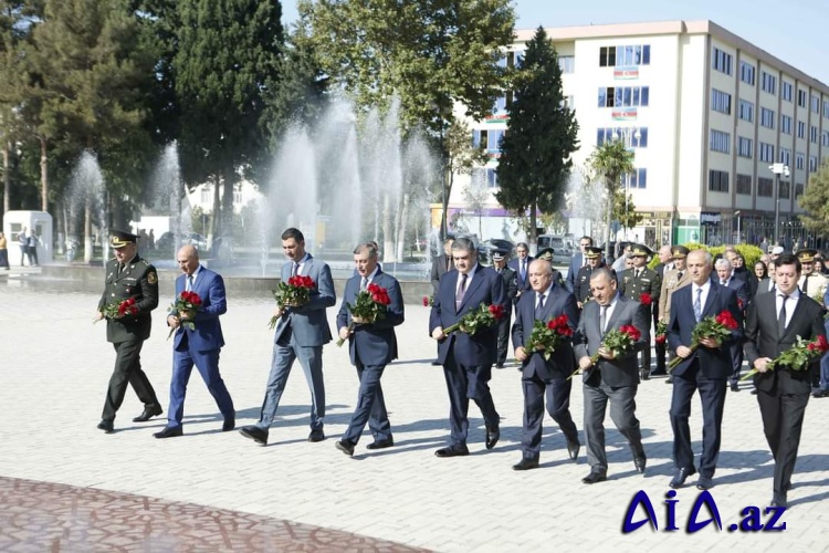 27 sentyabr Anım Günü ilə əlaqədar Şirvan şəhərində ümumşəhər tədbiri keçirilib.