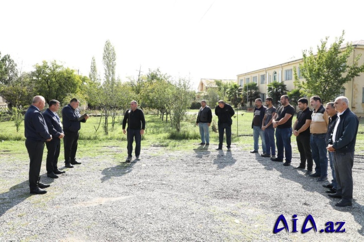 Qaradəmirçi kəndinin sakinləri qaz təchizatı ilə bağlı suallarına cavab tapdılar