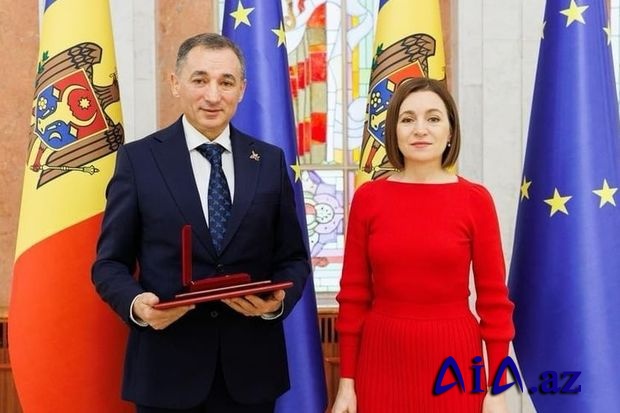Moldova prezidenti azərbaycanlı səfiri təltif etdi - FOTO