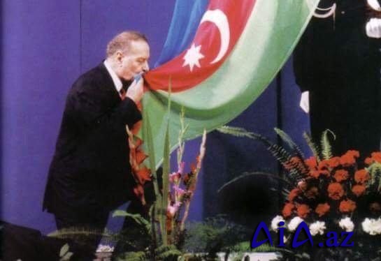 Ümummilli lider Heydər Əliyevin 12 dekabr anım günü