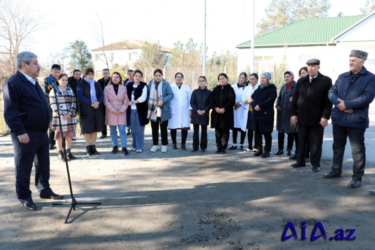 Gəlmə kənd sakinlərinin qaz təchizatı ilə bağlı gələn sualları "Açıq mikrofon"da