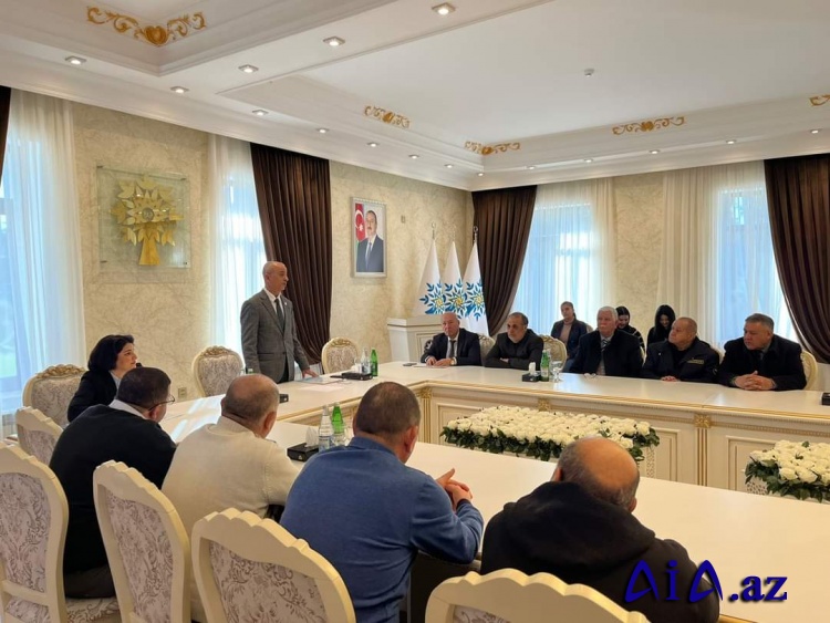 Qalib Liderə səs verəcəyik