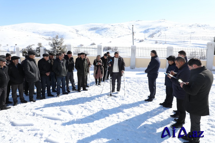 Vətəndaşlar Atabəy kəndinin küçə qaz xətlərinin çəkilməsini xahiş etdilər