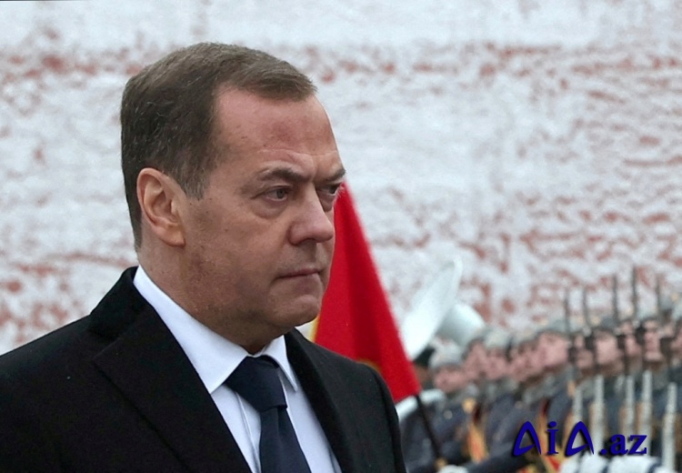 Ukraynalılar uzun müddət qanunsuz dövlətdə yaşayırlar - Medvedev