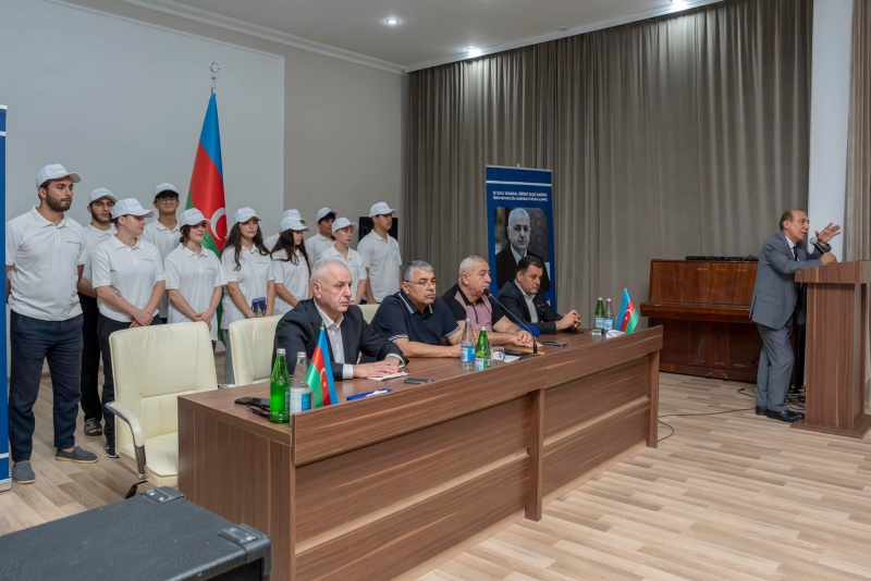 Ülvi Quliyev seçiciləri ilə görüşləri davam etdirir -