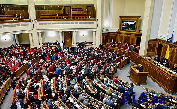 Radanın keçmiş üzvü Ukrayna prezidentliyinə mümkün namizədin adını çəkib