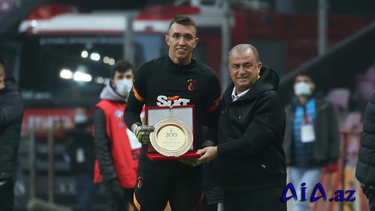 Fatih Terim Muslera ilə vidalaşır: "Hər şey üçün sağ ol oğlum!"