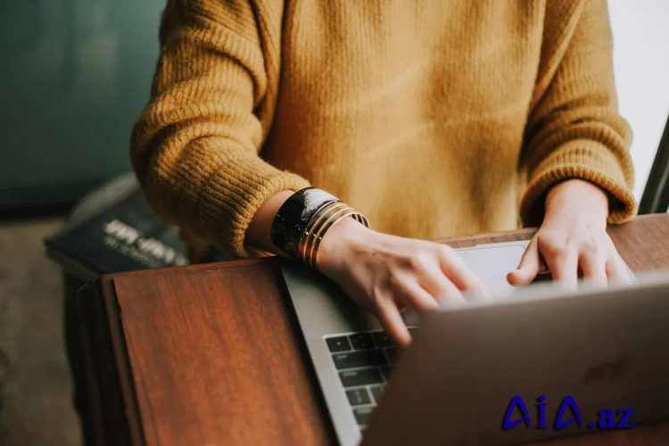 ABŞ Trampın Avropanı internetdən ayıra biləcəyini açıqlayıb