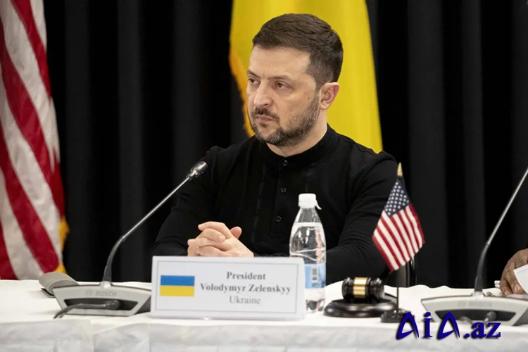 Ukrayna Zelenskinin tanışlarının sənətçi adı altında ölkədən qaçması barədə məlumat yayıb