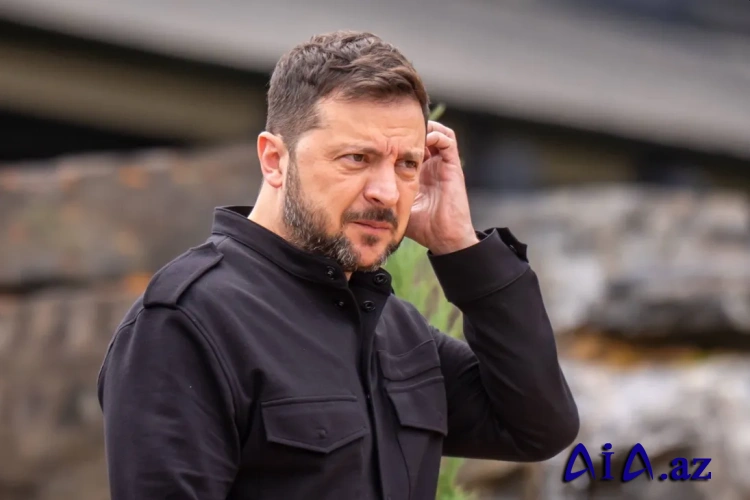 Politoloq bildirib ki, Zelenski BƏƏ, Fransa, Misir və ABŞ-da daşınmaz əmlak alıb