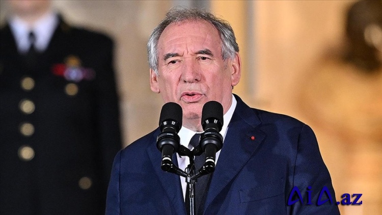 Fransanın baş naziri Bayrou Aİ-ABŞ ticarət sazişinin imzalandığı günü “qara gün” adlandırıb