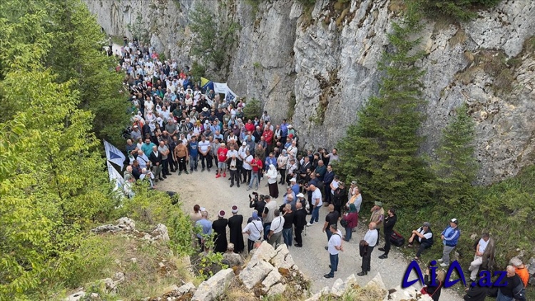 33 il əvvəl Bosniya və Herseqovinada   edam edilən 224 mülki vətəndaş mərasimlə anılıb