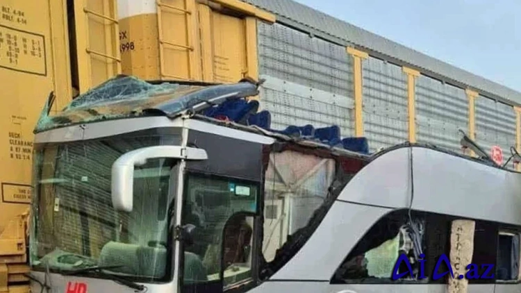 Meksikada qatar və avtobus qəzası! Çox sayda ölü və yaralı var