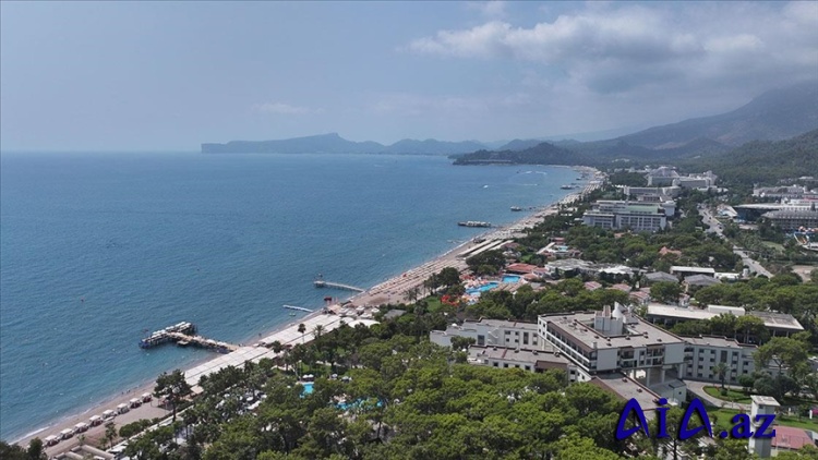 Son 8 ayda Antalyaya gələn turistlərin sayı 12 milyona yaxın olub.