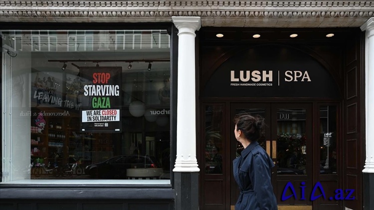 İngilis kosmetika markası Lush Qəzza ilə həmrəylik üçün ölkədəki mağazalarını bir günlüyə bağlayıb