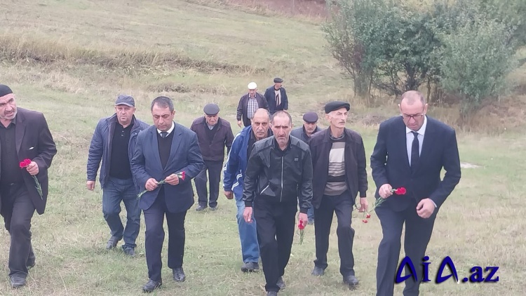 Gədəbəydə Şəhid Süleymanov Elmət Rafiq oğlunun məzarı ziyarət edilib