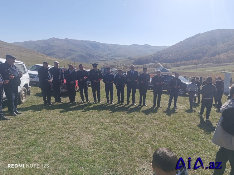 Gədəbəydə Şəhid məzarı ziyarət edilib