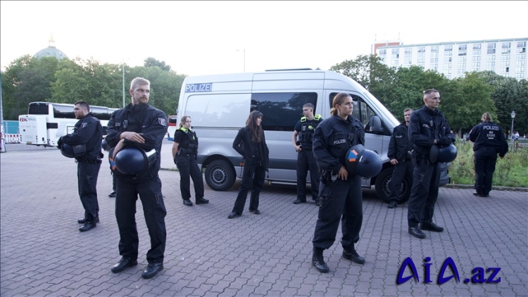 Almaniyada Fələstinə dəstək nümayişi zamanı Sol Partiyadan olan deputat saxlanılıb