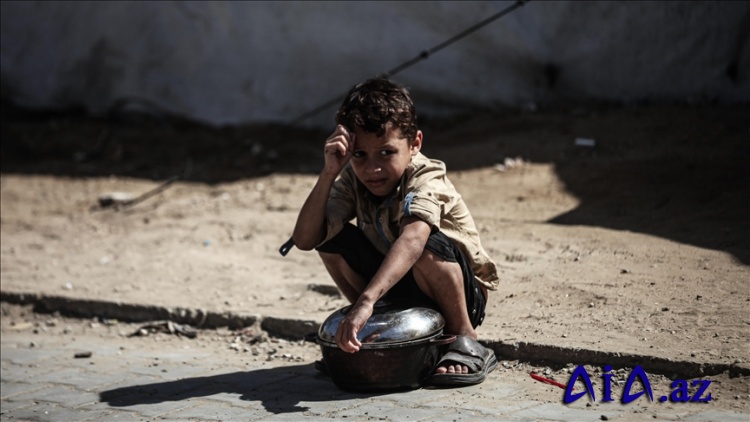 UNICEF: Qəzzada atəşkəsə baxmayaraq, minlərlə uşaq kifayət qədər qida əldə edə bilmədən ac yatır