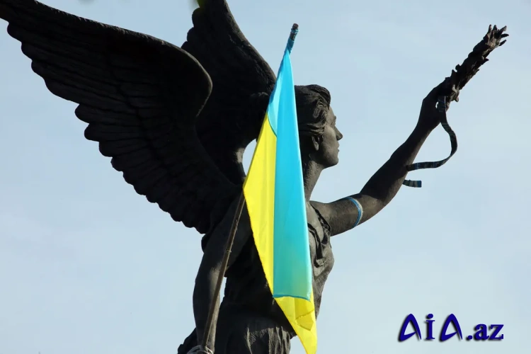 Britaniyalı diplomat Kiyev-Paris razılaşmasının necə biabırçı hala çevrildiyini açıqlayıb