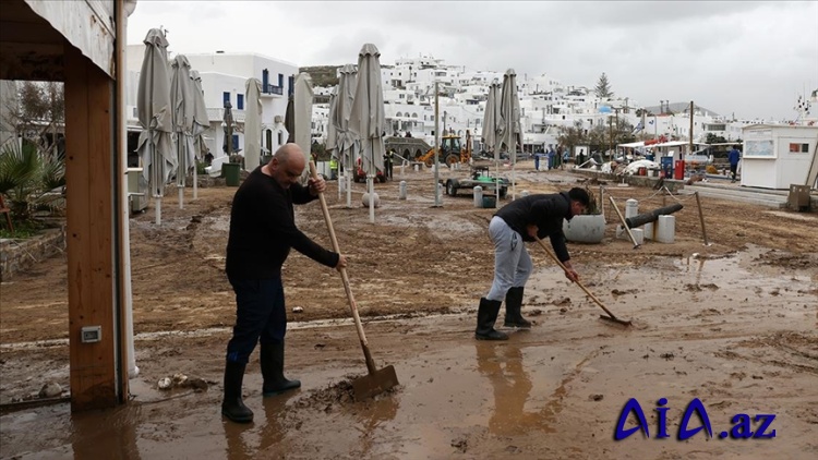 Əlverişsiz hava şəraiti səbəbindən Yunanıstanın qərbində fövqəladə vəziyyət elan edilib