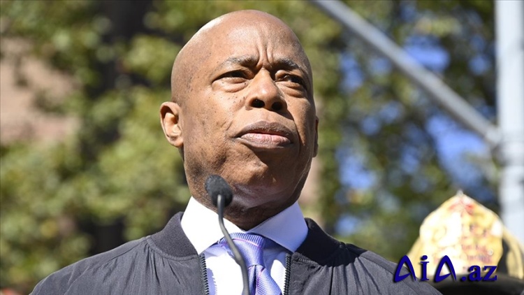 Nyu-York meri yəhudilərə xidmət etdiyini deyir