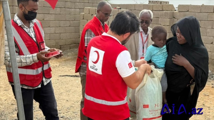 Türk Qızıl Aypara Cəmiyyətindən Sudana yardım