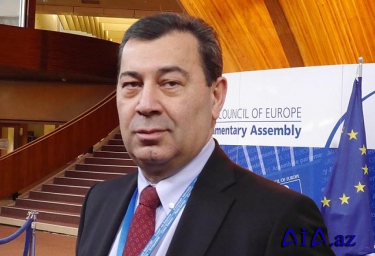 Səməd Seyidov Parlament Təhlükəsizlik Forumunda iştirak etmək