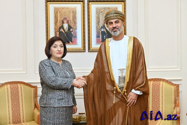 Milli Məclisin sədri Sahibə Qafarova Oman Sultanlığı Şura Məclisinin sədri ilə görüşüb