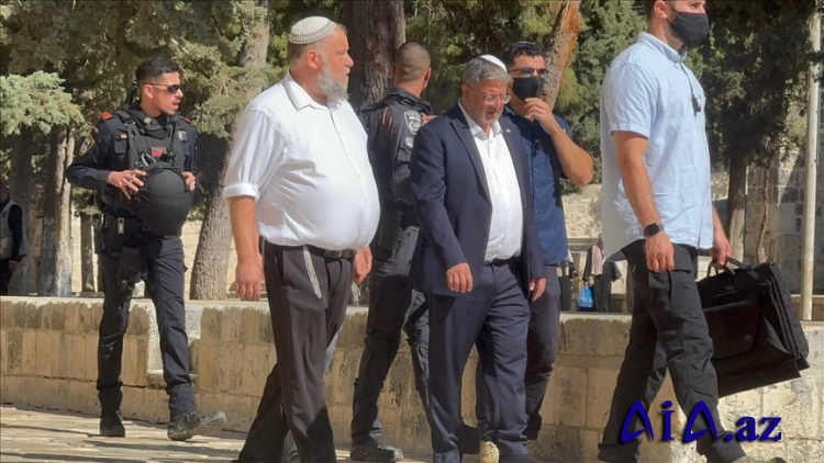 İsrailin ifrat sağçı milli təhlükəsizlik naziri Ben-Qvir Əl-Əqsa məscidinə basqın edib