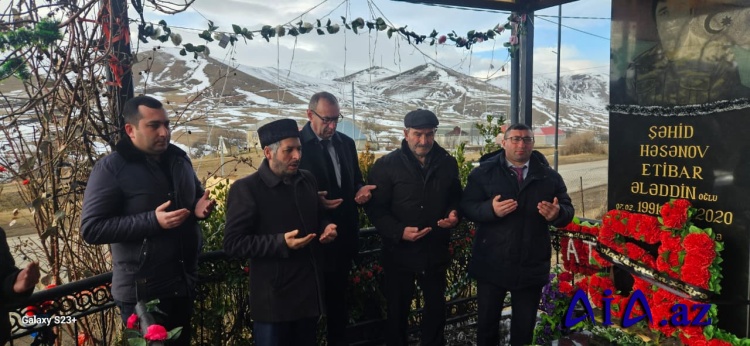 Gədəbəydə Şəhid  Həsənov Etibar Ələddin oğlunun məzarı ziyarət edilib