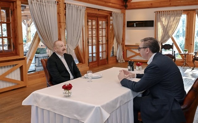 Liderlər səhər yeməyində -