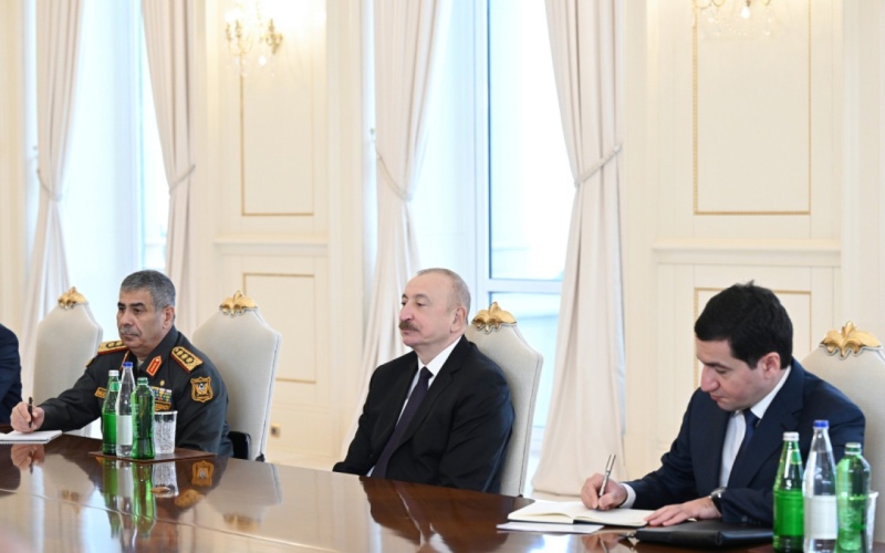 Prezident İranın müdafiə nazirini qəbul etdi -