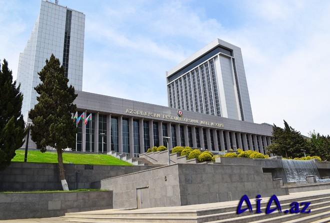 Deputat rəqəmsal platformalarla bağlı qanun layihəsinin hazırlanmasını təklif edib