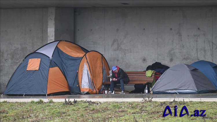 Almaniyada yoxsulluq təhlükəsi ilə üzləşən insanların sayı 2025-ci ildə 17,6 milyona çatıb